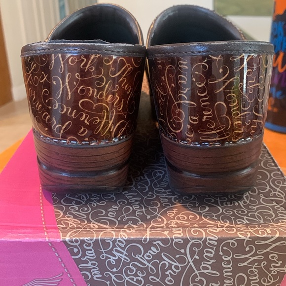 Ladies Dansko Proffesional 20th Anniversary edition clogs. - Picture 5 of 14